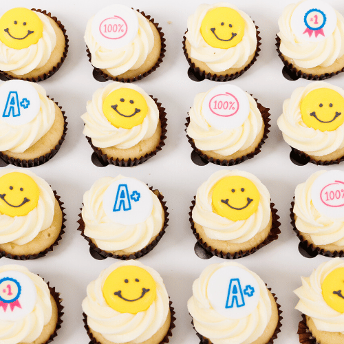 A+ Smiley Back to School Mini Cupcakes (24)