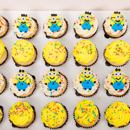 Despicable Me Minion Mini Cupcakes (24)