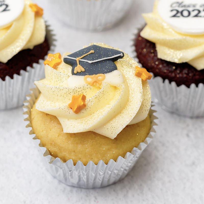 Graduation Gift Cupcakes (6)