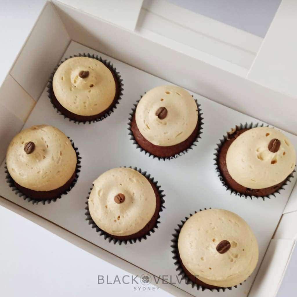 VEGAN Espresso Martini Cupcake (6)